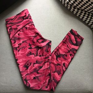 HPE Pink Camo Print Leggings Size L
